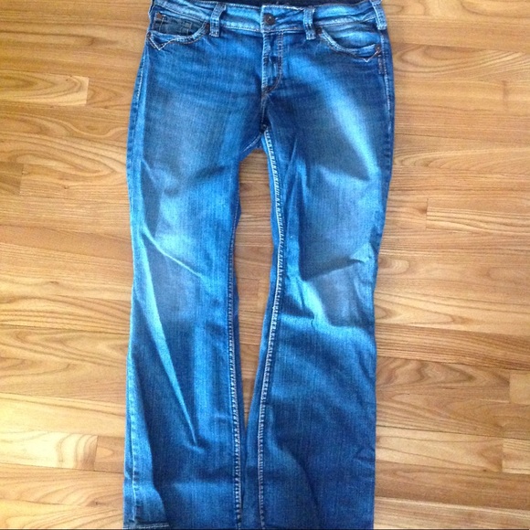 Silver Jeans - Picture 2 of 3